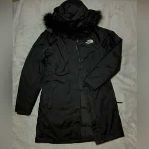 The North Face Long Parka Puffer fur hood